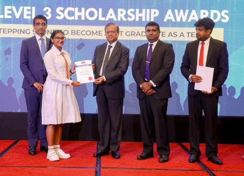 1- ESOFT scholarship to a student (LBN)