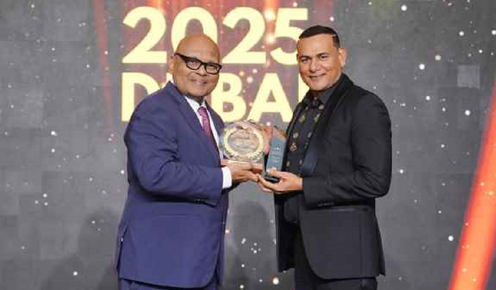 1- Sun Siyam Group Chairman award (1) (LBN)