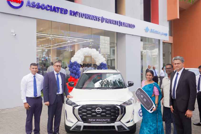 Sinhala-AMW-Strengthens-Southern-Presence-with-the-Opening-of-a-New-Showroom-in-Matara-LBN.jpg