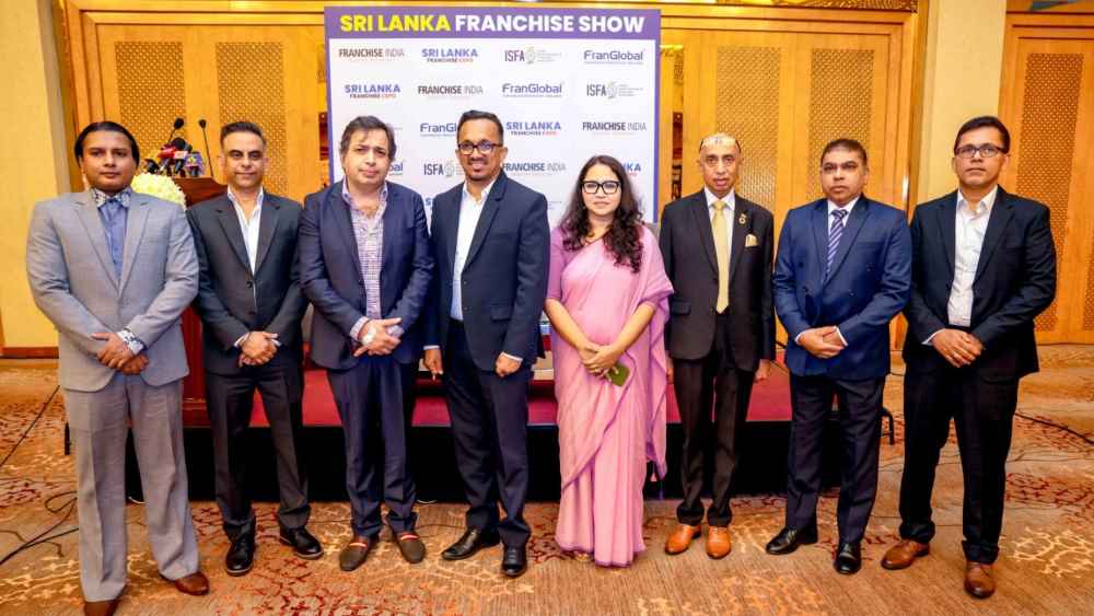 2- Officials at SL Franchise Expo (LBN)