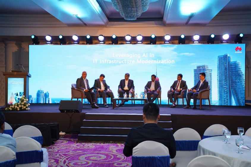 Image-03-Panel-Discussion-on-‘Leveraging-AI-in-IT-Infrastructure-Modernization-LBN.jpg