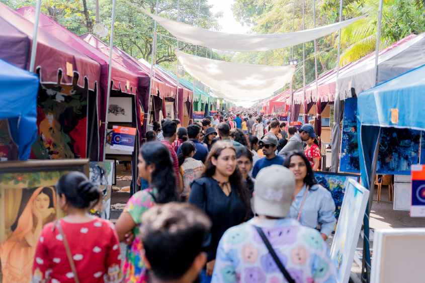 Visitors at Kala Pola 2 (LBN)