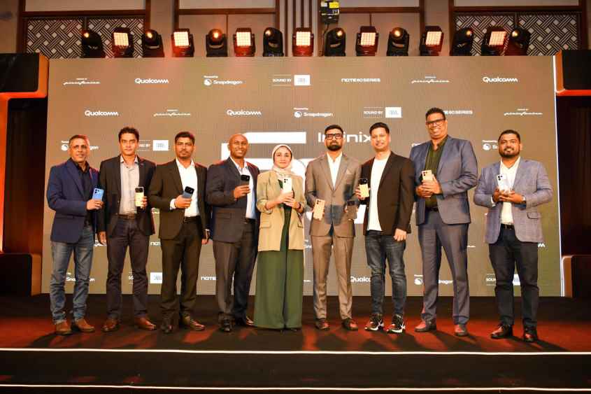 Team Infinix along with Team Dialog, Abans, Phoneme and Stelacom at the launch of Infinix Note 60 Series (LBN)