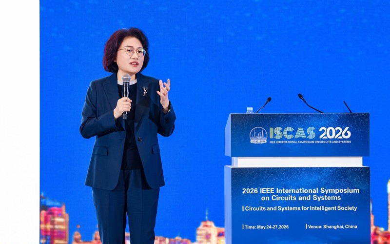 Image - He Tingbo from HUAWEI delivered a keynote speech titled New Semiconductor Path in Practice